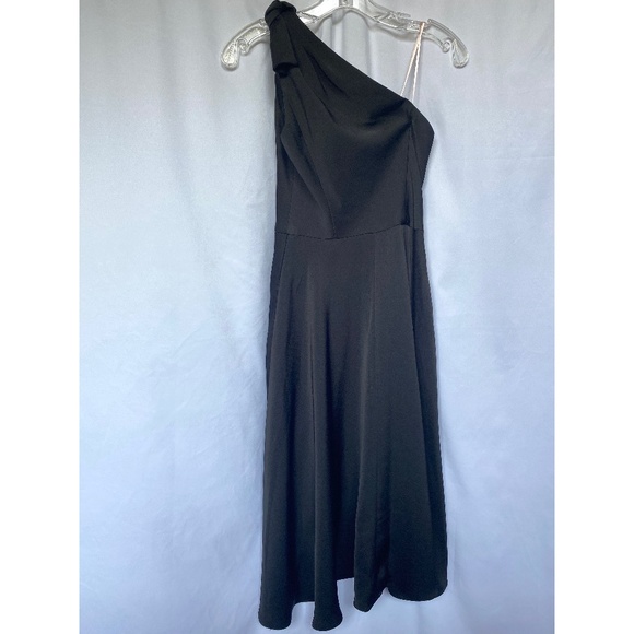 Gal Meets Glam Black Octavia Crepe One Shoulder Fl - Picture 3 of 7